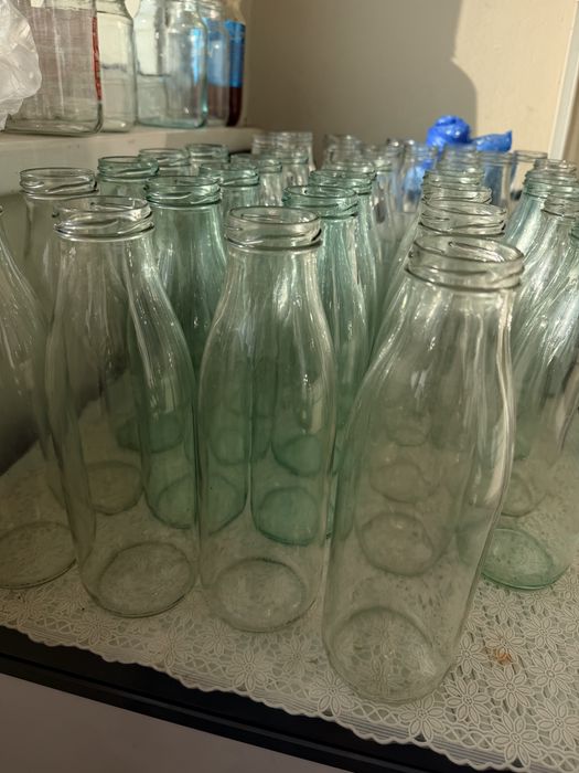 Продам бутылки срочно