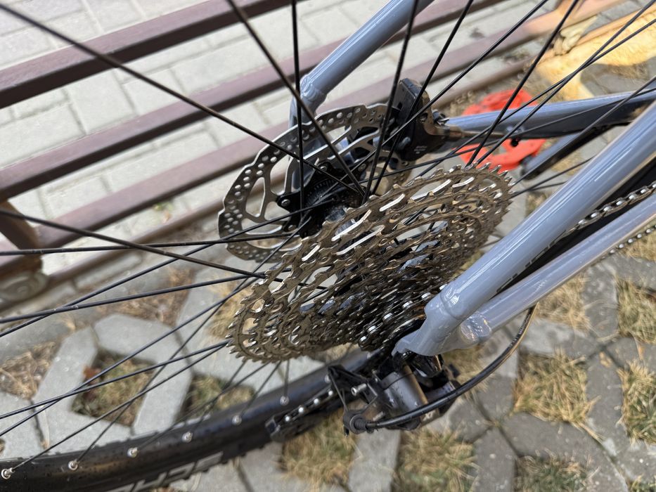 Bicicleta CUBE , cadru L