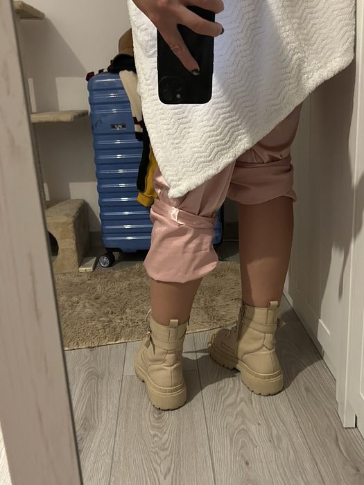 Ghete Piele Lasocki marimea 39