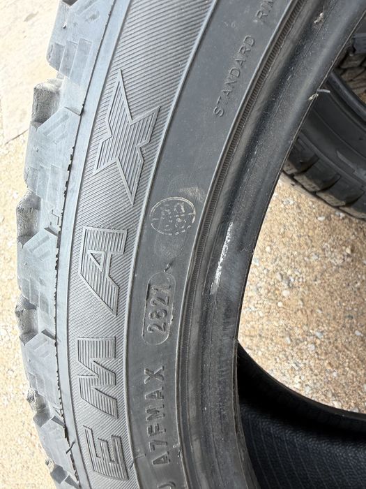 Продам шины 245/45R20
