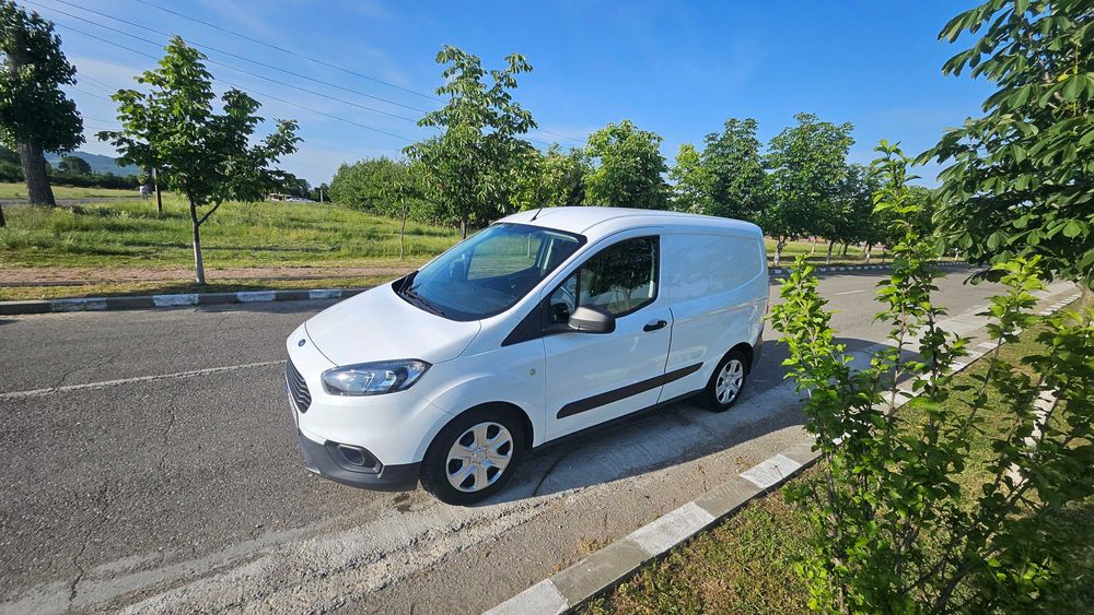 Ford transit courier 2019