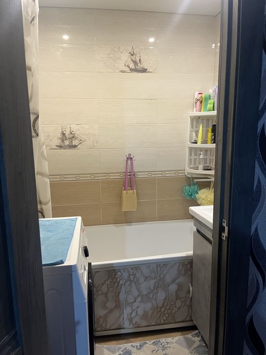 Продам 4х комнатную квартипу