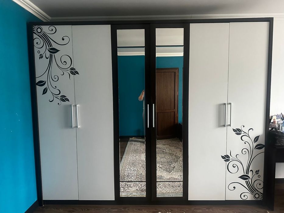 Продам спальный гарнитур