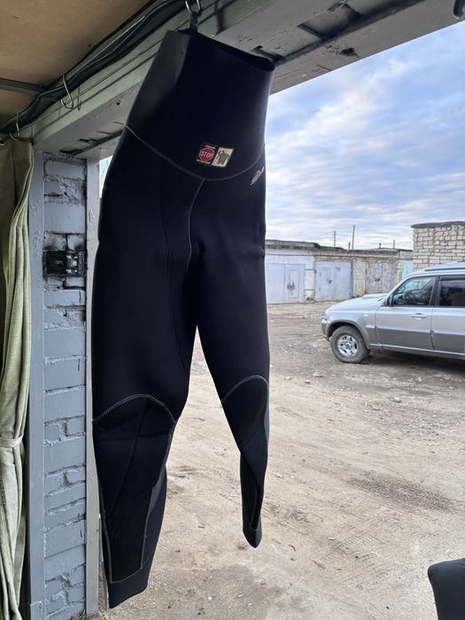 Продам гидрокостюм 5 мм ращмер М
