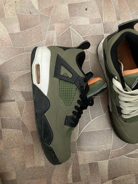 Кросовки джорданы