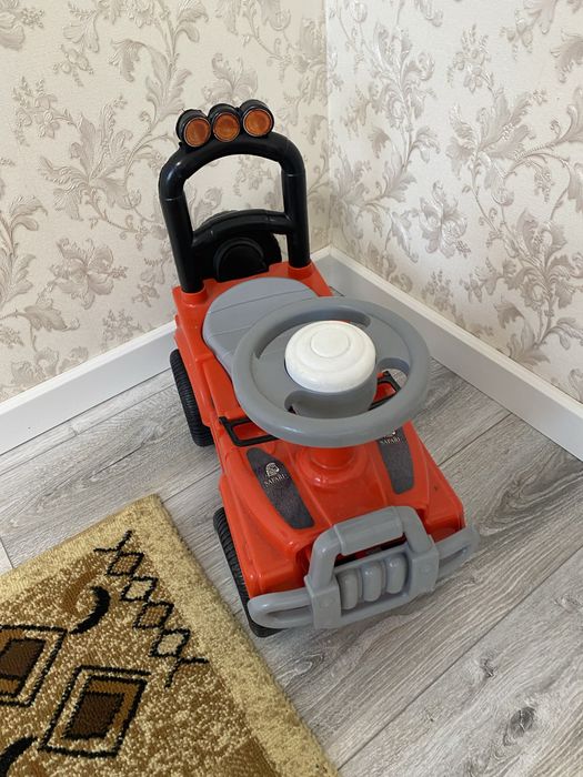 Толокар машинка продам