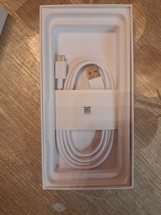 Чисто нов Samsung Galaxy a53 5g 256gb