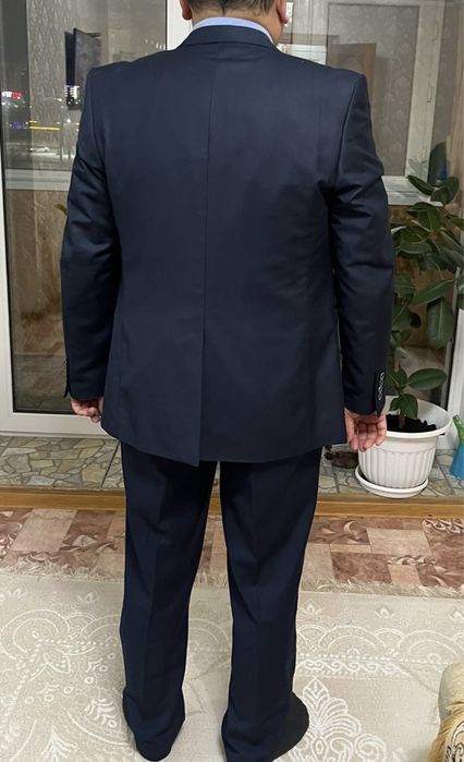 Мужской костюм турецкого производства