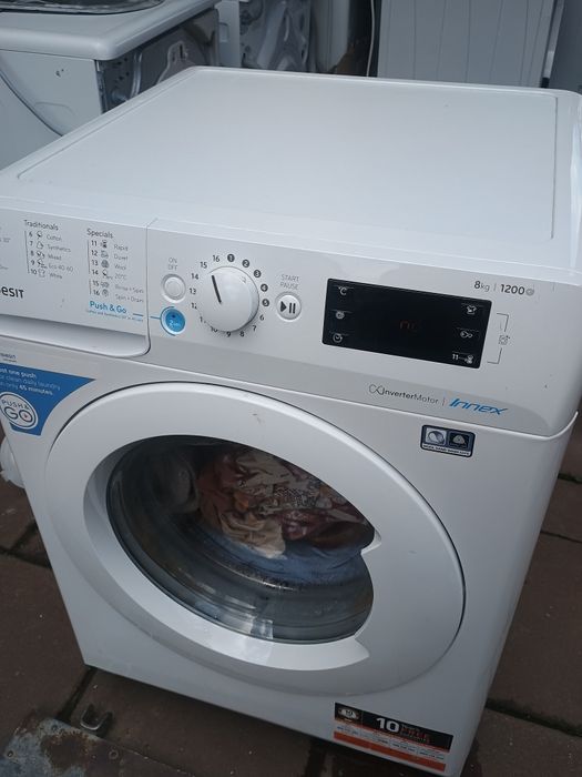 Mașină de spălat rufe clasa AA îndesit innex inverter 8 kg