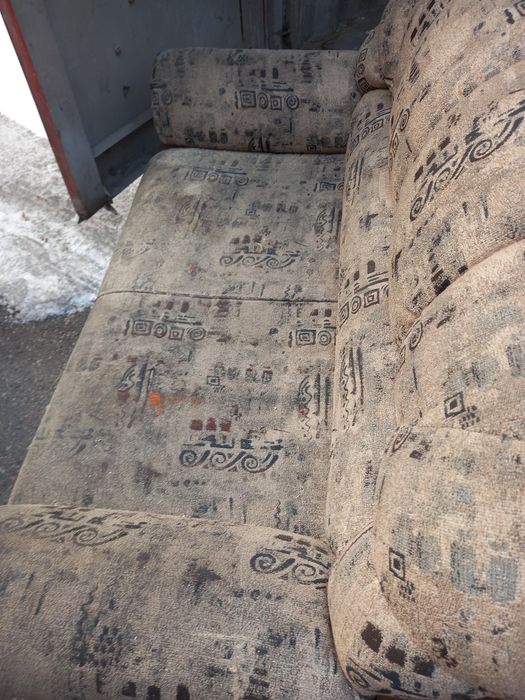 Продам диван и кресло