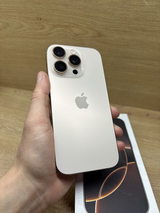 iPhone 16 PRO 256Gb Deaert titanium