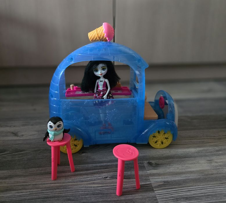 Enchantimals Wheel Frozen Treats Preena Penguin Doll & Playset