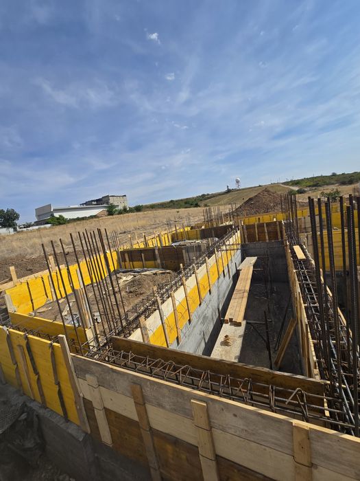 Construcții case la roșu / la cheie – locuri limitate 2026 | echipă cu experiență | Craiova