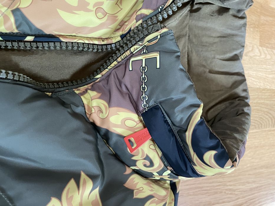 Geacă cu puf Versace!!!nouă! original reversibila!!!