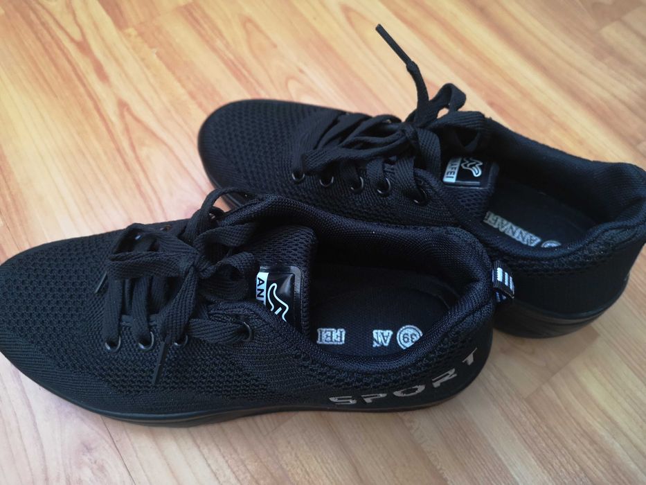 Pantofi sport tricotati