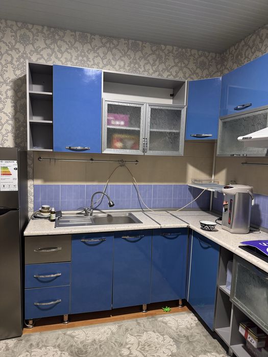 Продается готовая кухонная мебель