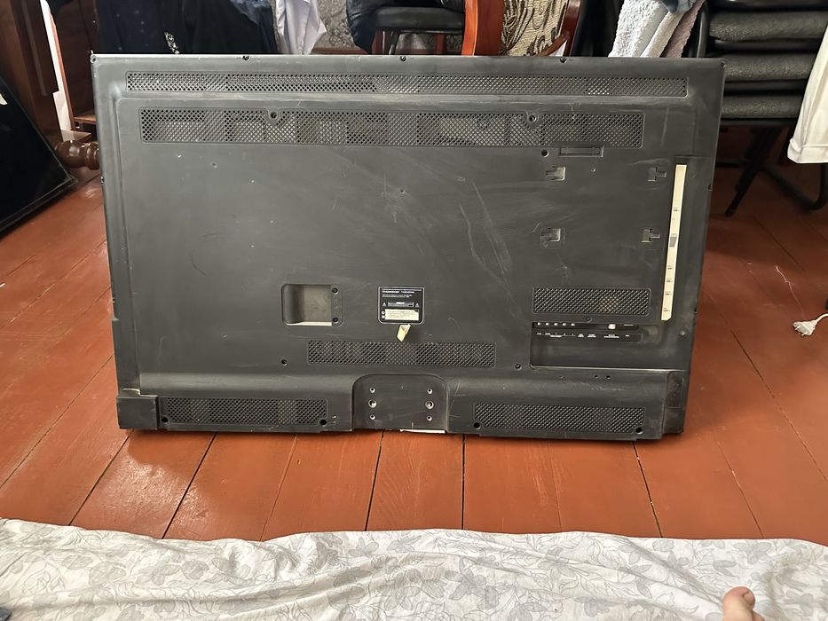 Телевизор thomson T42E32DHU