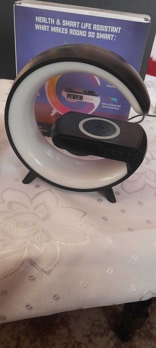 Smart LED Лампа Безжично Бързо Зареждане, Часовник