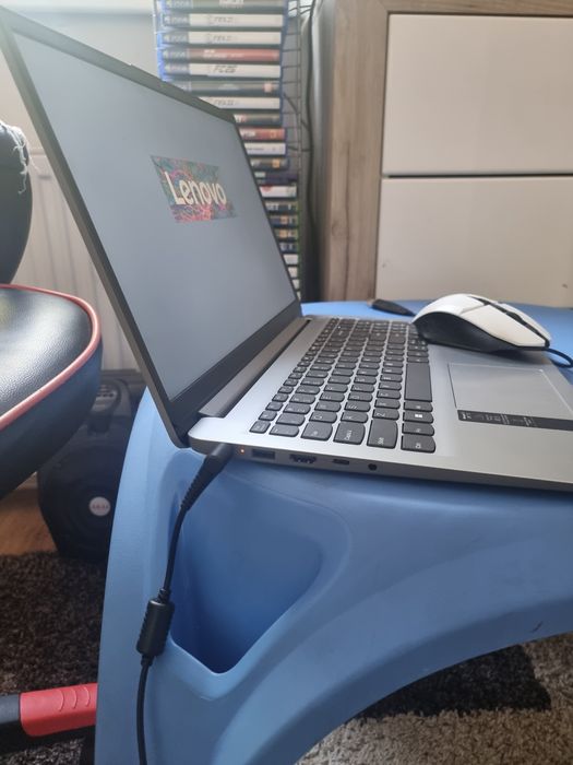 Laptop Lenovo nou