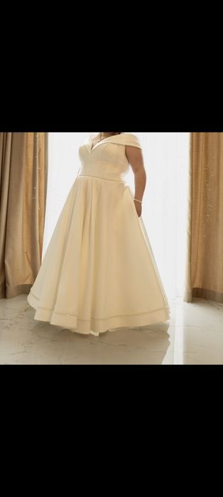 булчинска рокля,големи размери