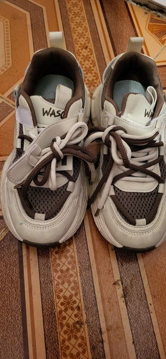 Adidasi copii,marimea 35