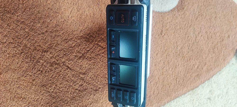 Panou climatronic Audi 100/ A6 / C4 / S4 / S6
