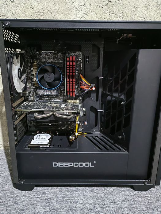 Vând unitate pc Intel core I7