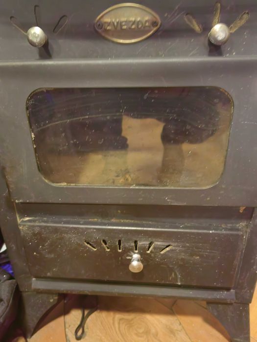 Продавам камина „Звезда“ на дърва