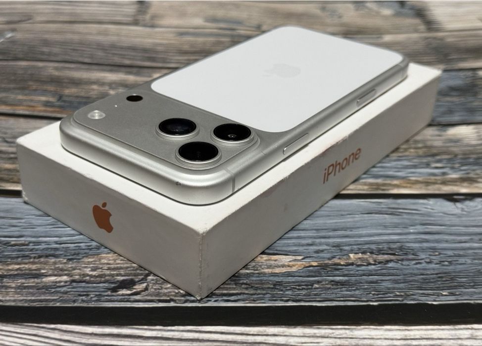 Vand / Schimb iPhone 17 Pro Max 256GB Silver