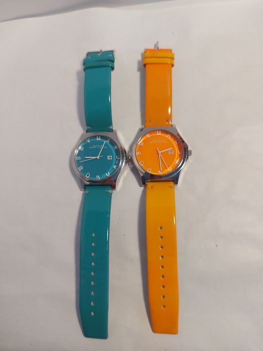 Часы наручные кварцевые.