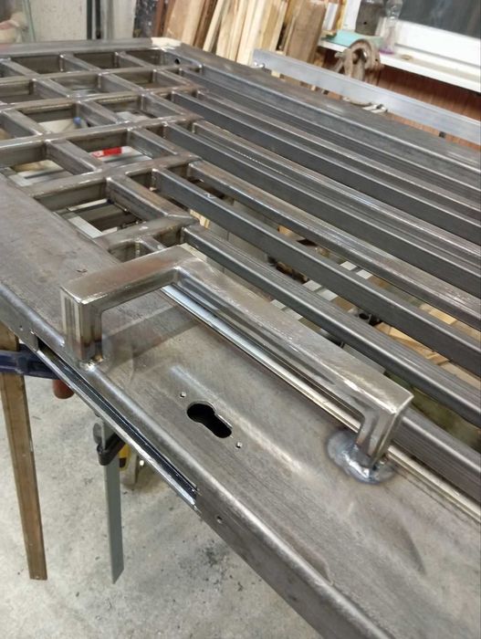 Заваръчни Услуги,Заварчик,Врати,Огради,Парапети-Ямбол