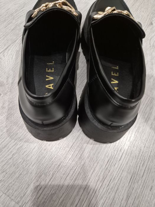 Дамски черни лоуфъри!