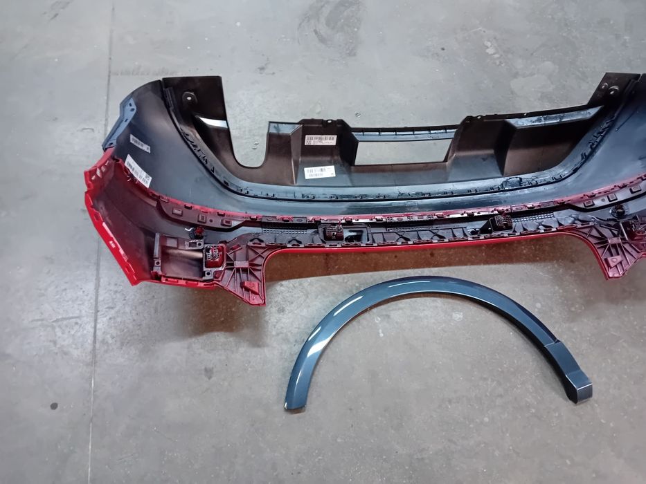 Bara spate + bandou aripa dreapta spate Audi Q2