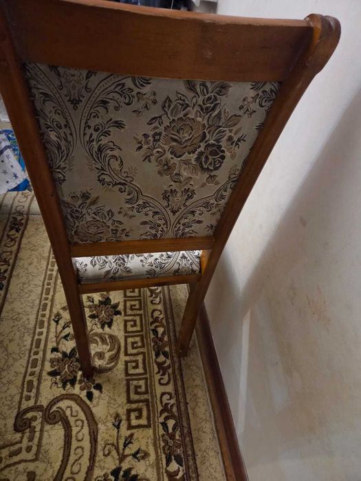 Продам деревянные стулья