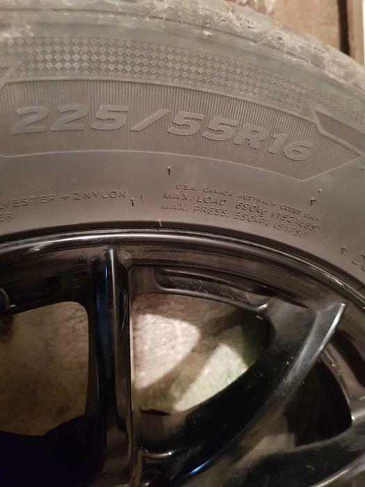 Продава оригинални джанти к гуми за Мерцедес w212 от 2009 до 2013 г.