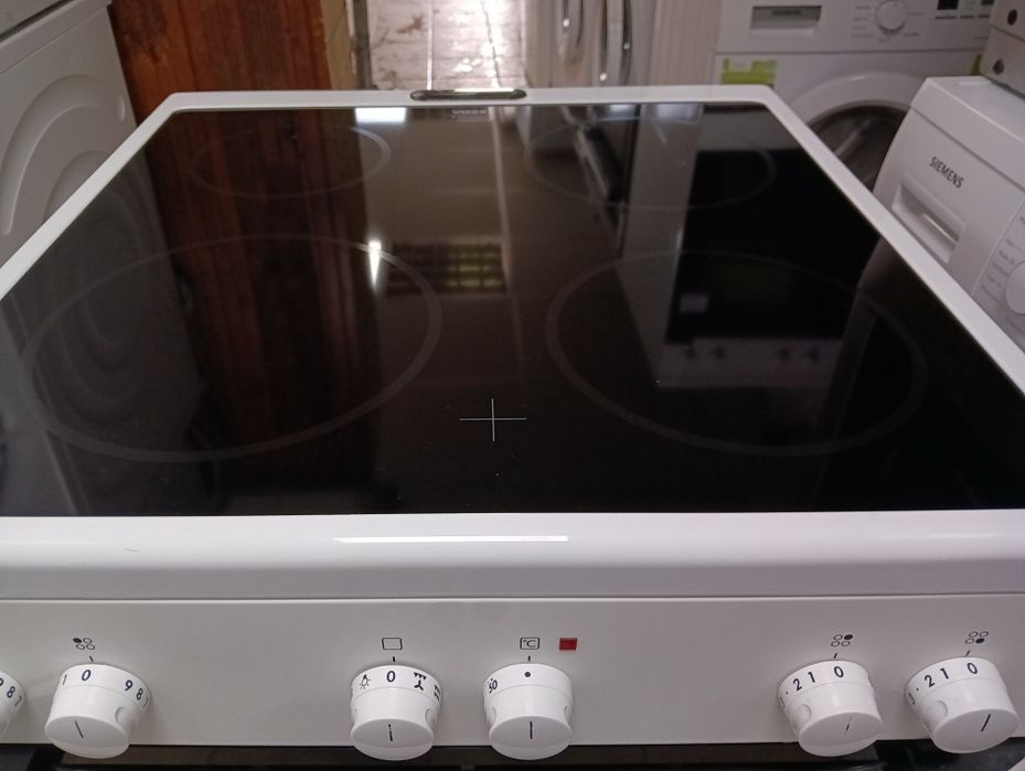 Като нова свободно стояща печка с керамичен плот Voss Electrolux с 2 години Гаранция!