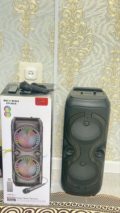 Продам музыкальную колонку новый!