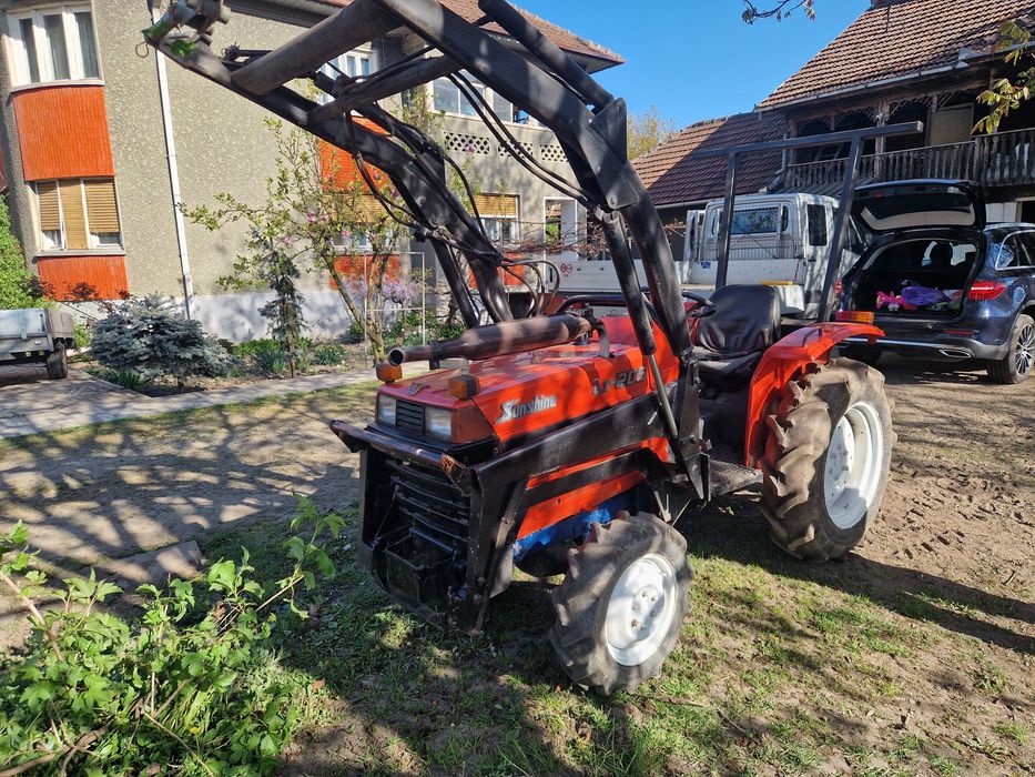 Kubota L1-205 cu încărcător frontal