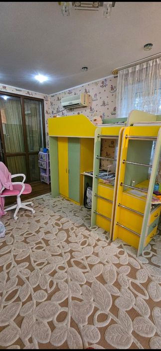 Мебель ,кровать двух этажа