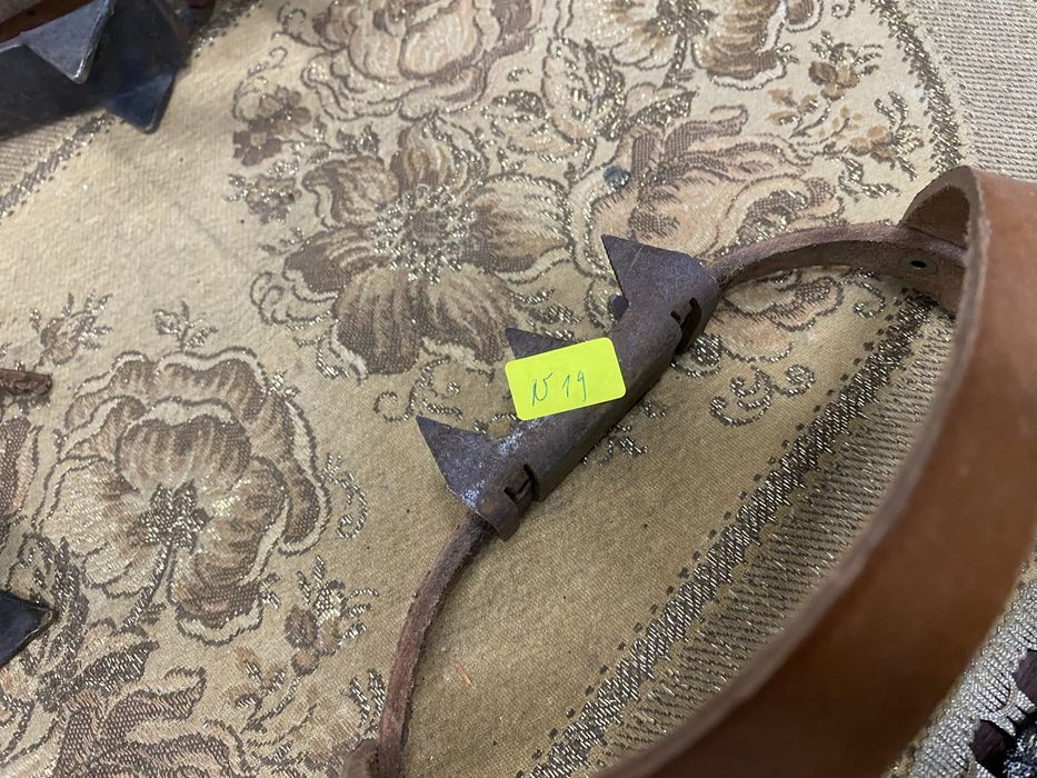 Стари планински обувки за лед ковано желязо и кожа - ски шейна