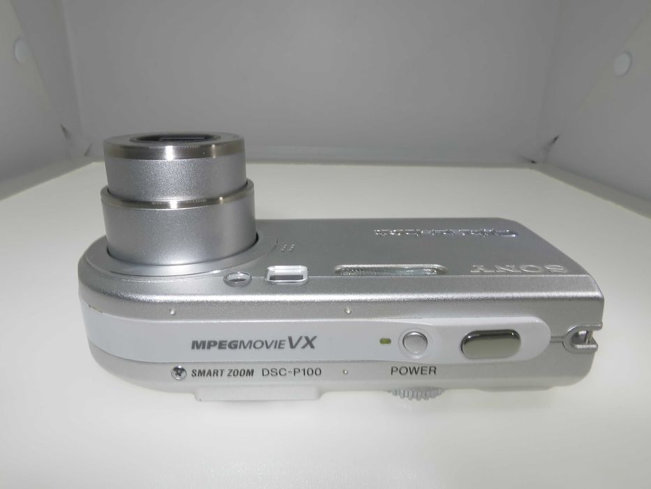 Sony Cyber-shot DSC-P100 ултра компактен цифров фотоапарат, легендарен дизайн един, цифрова камера, сътояние като НОВО работи отлично!