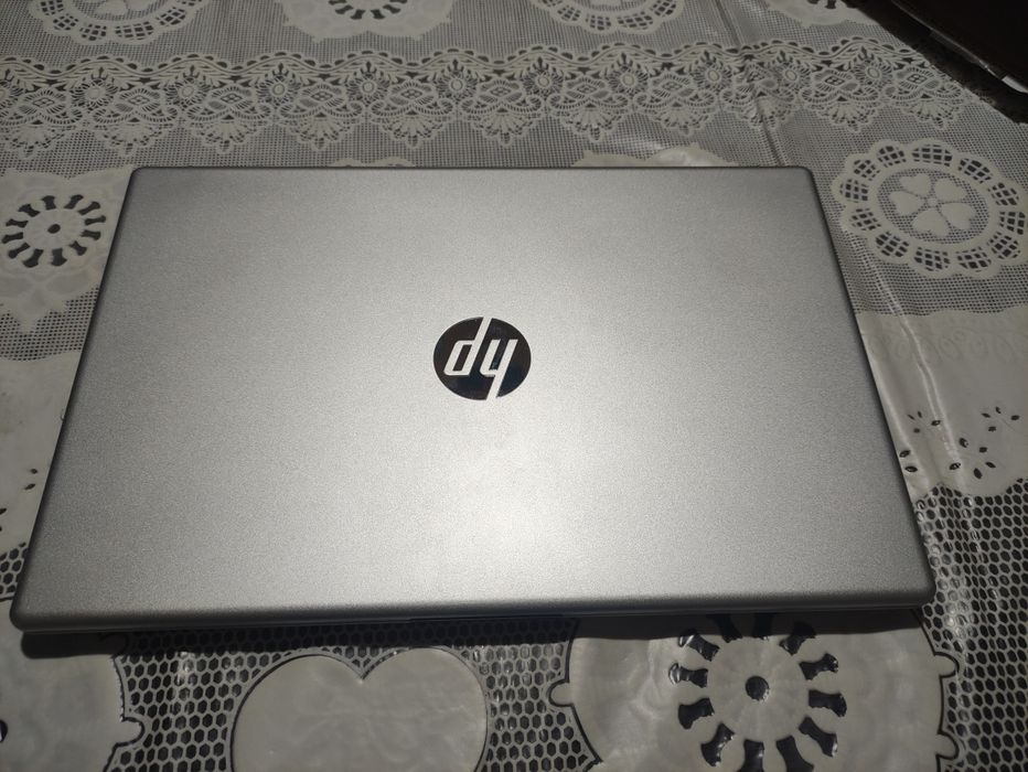 Noutbuk hp, holati a'lo  iwlatilmagan