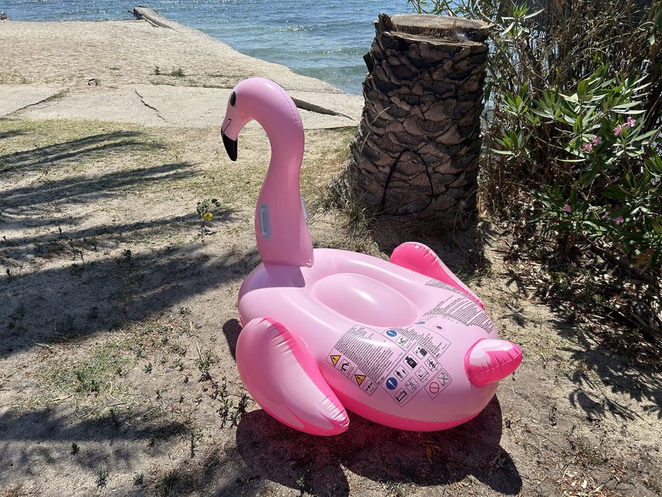 Colac gonflabil mare, Flamingo roz