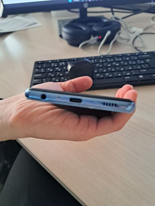 Продам Samsung galaxy A72