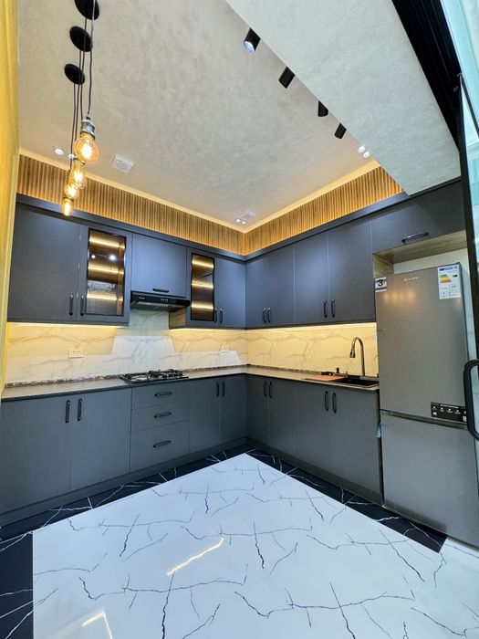 СРОЧНО! 3х комнатная ЛЮКС квартира на 3-этаже