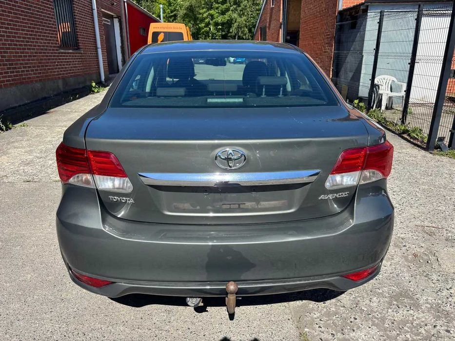 Toyota Avensis T27 2.0d4d 124к.с 2014г. facelift се продава на части