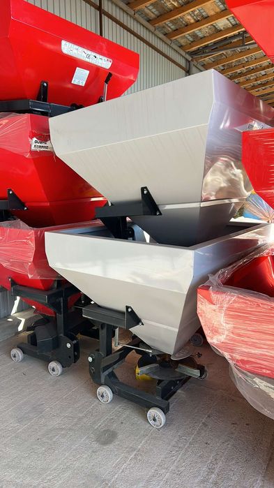 Distribuitoare  azot noi 600 kg