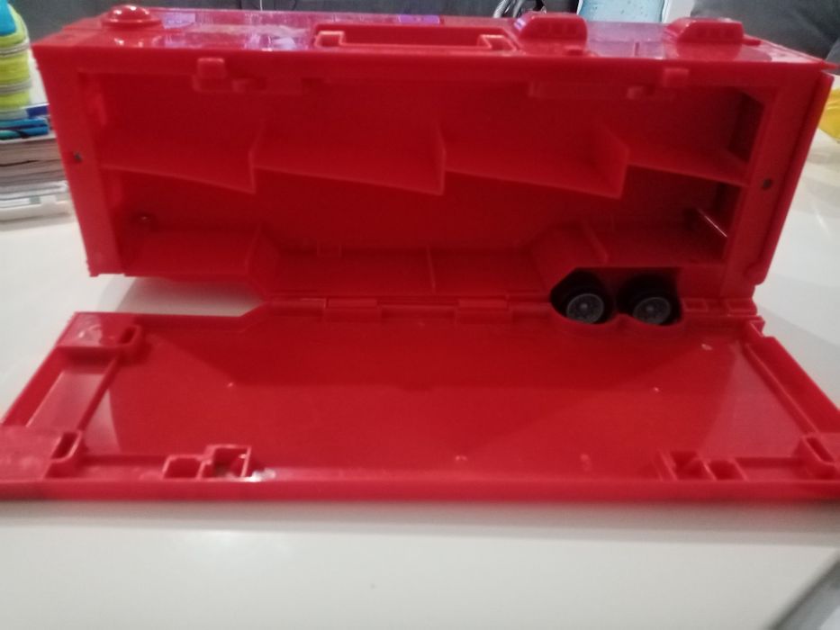 Маккуин коли и камиони