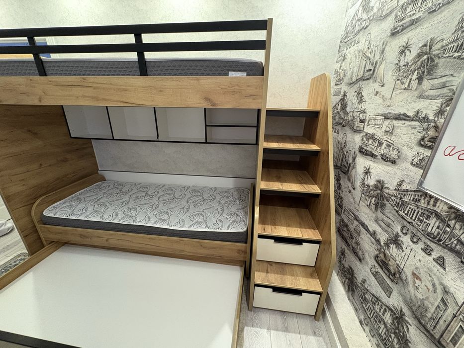 Двухьярусная кровать