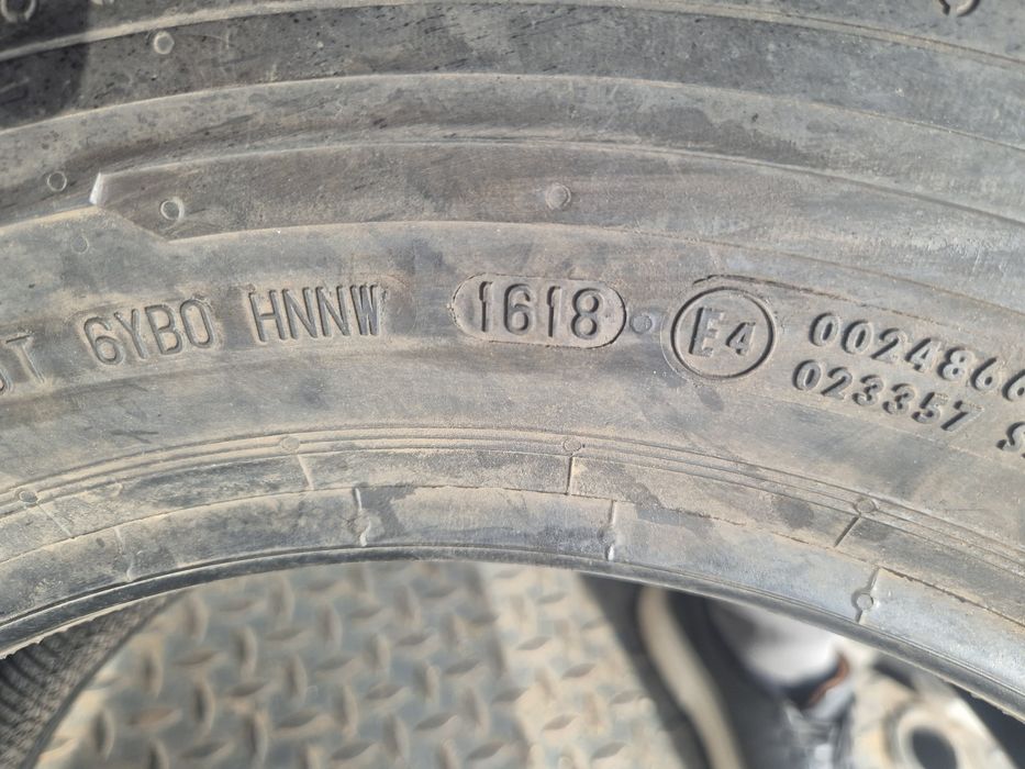 Vand set anvelope 235.65.16C